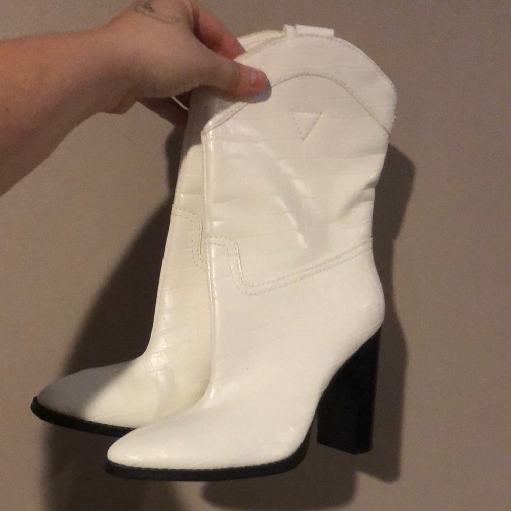 Guess White Croc-Embossed Heeled Boots